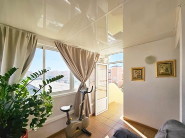 Ático con balcón en venta en FINLANDIA 8