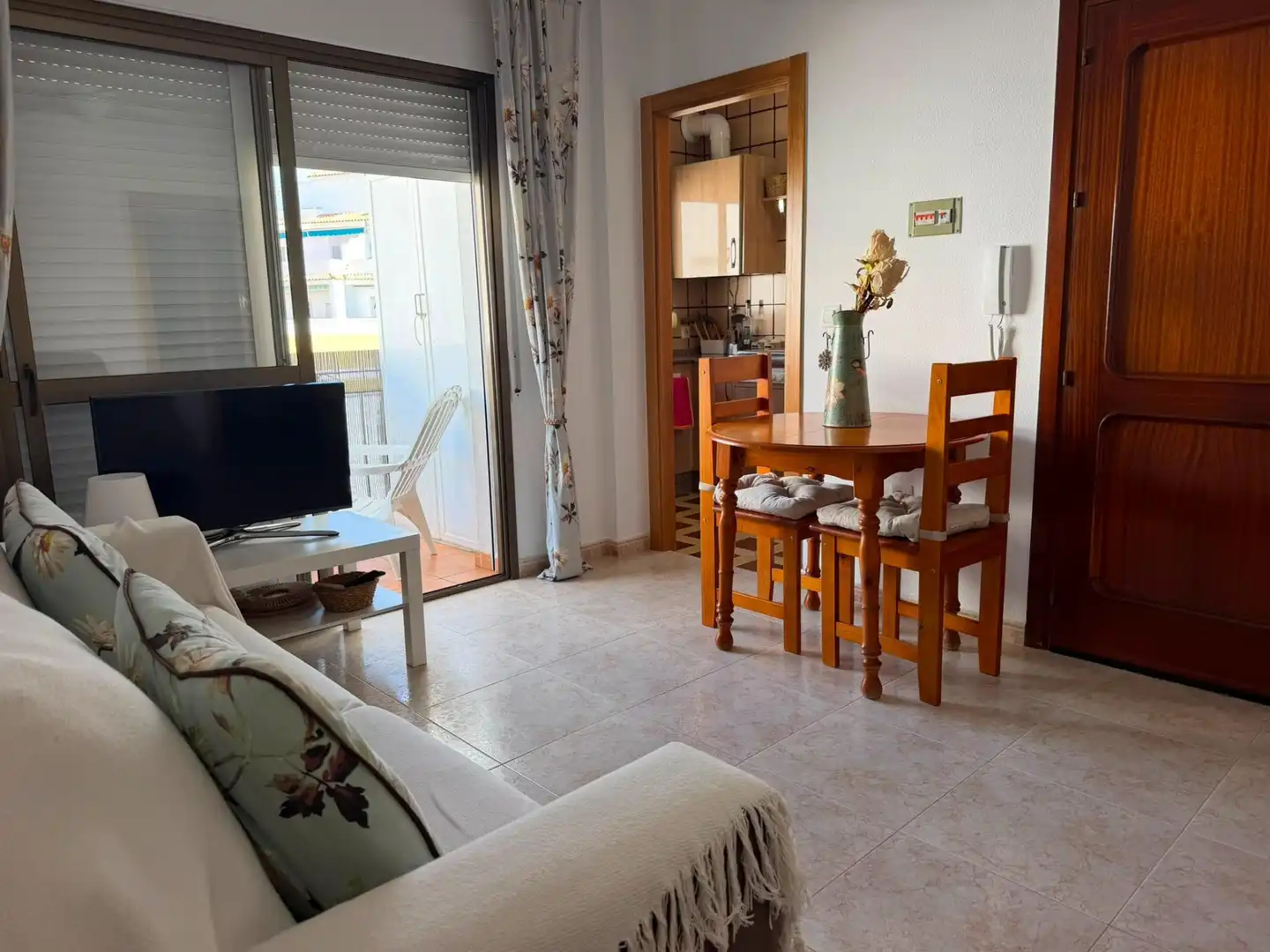 Living room of Flat for sale in Chipiona  with Terrace, Storage room and Furnished