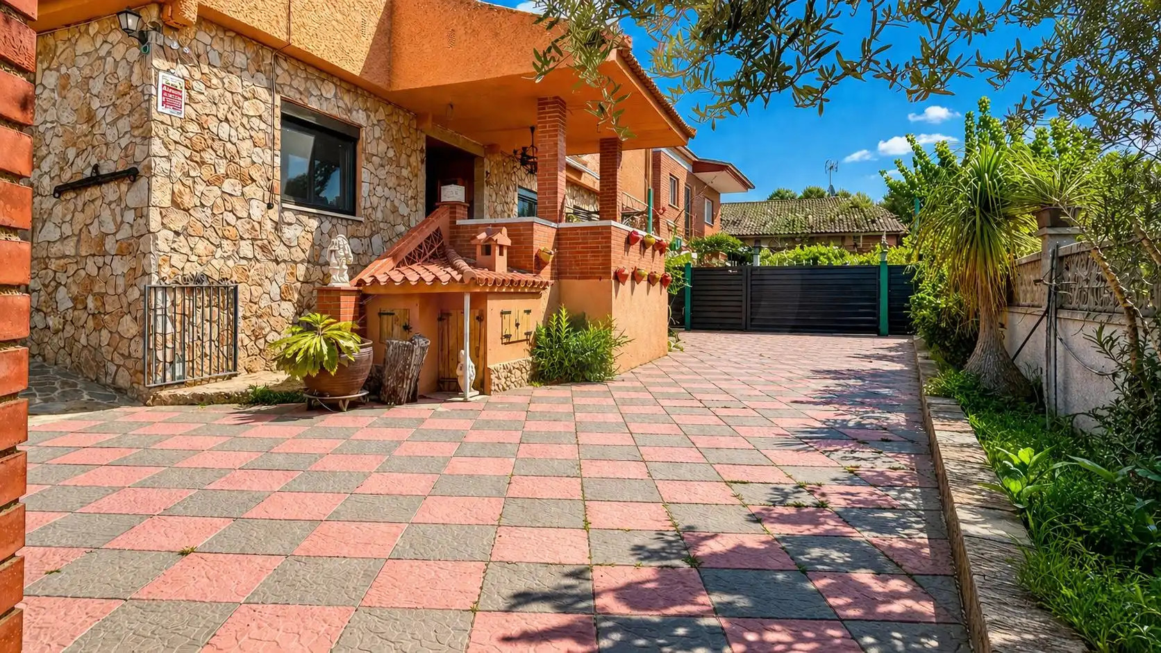 House with pool for sale in El Montmell