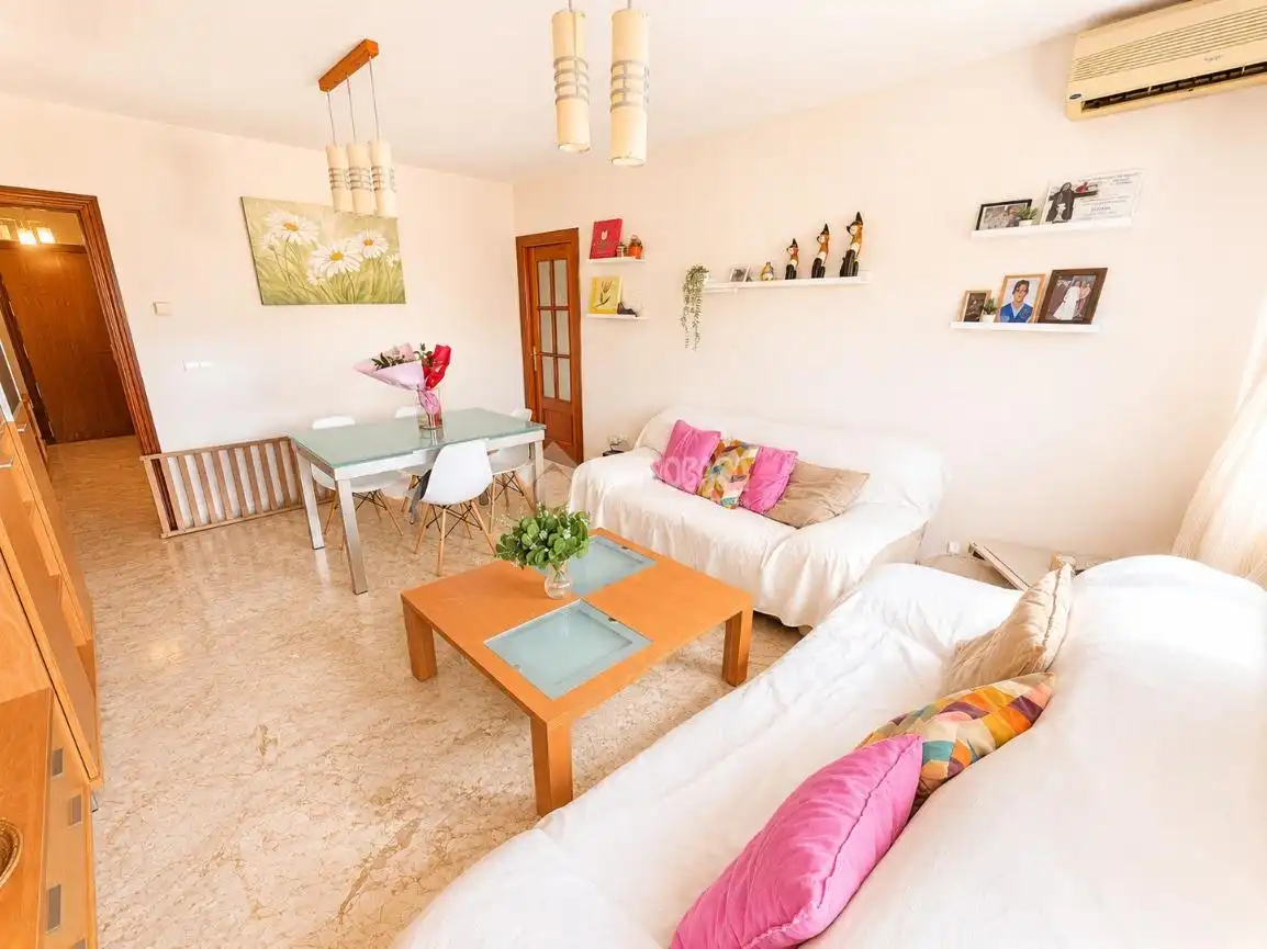 Living room of Flat for sale in Armilla  with Air Conditioner and Heating