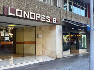 Individuel avec ascenseur à vendre à Carrer de Londres