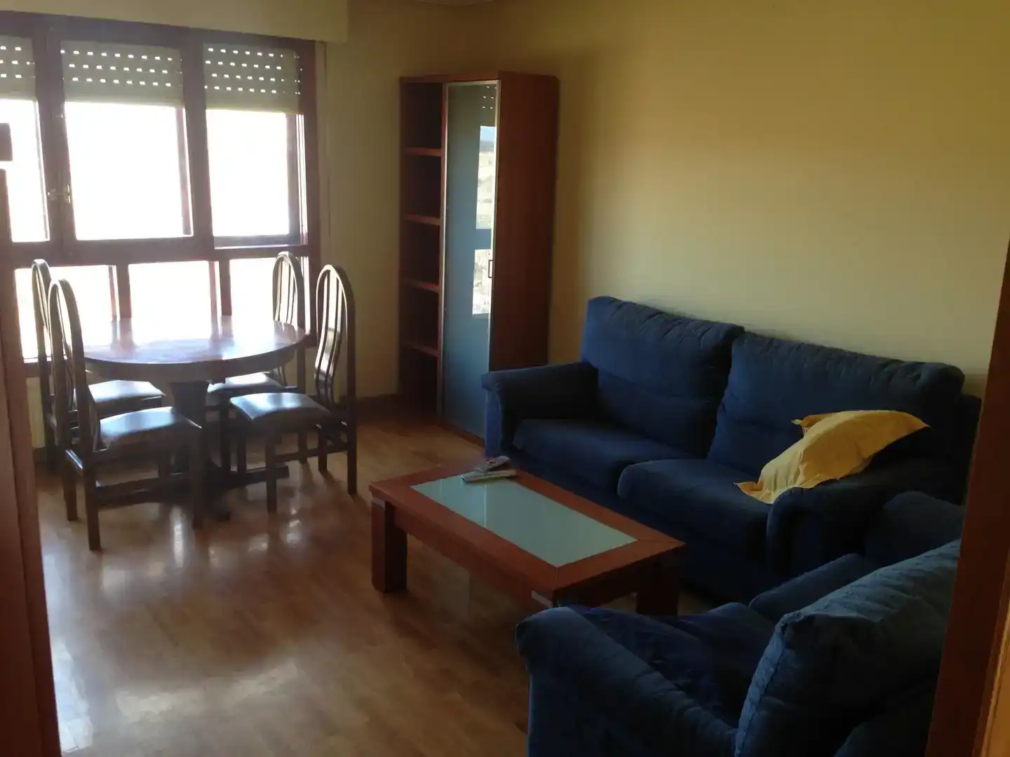 Sala d'estar de Pis en venda en Soria Capital  amb Parquet, Moblat i Forn