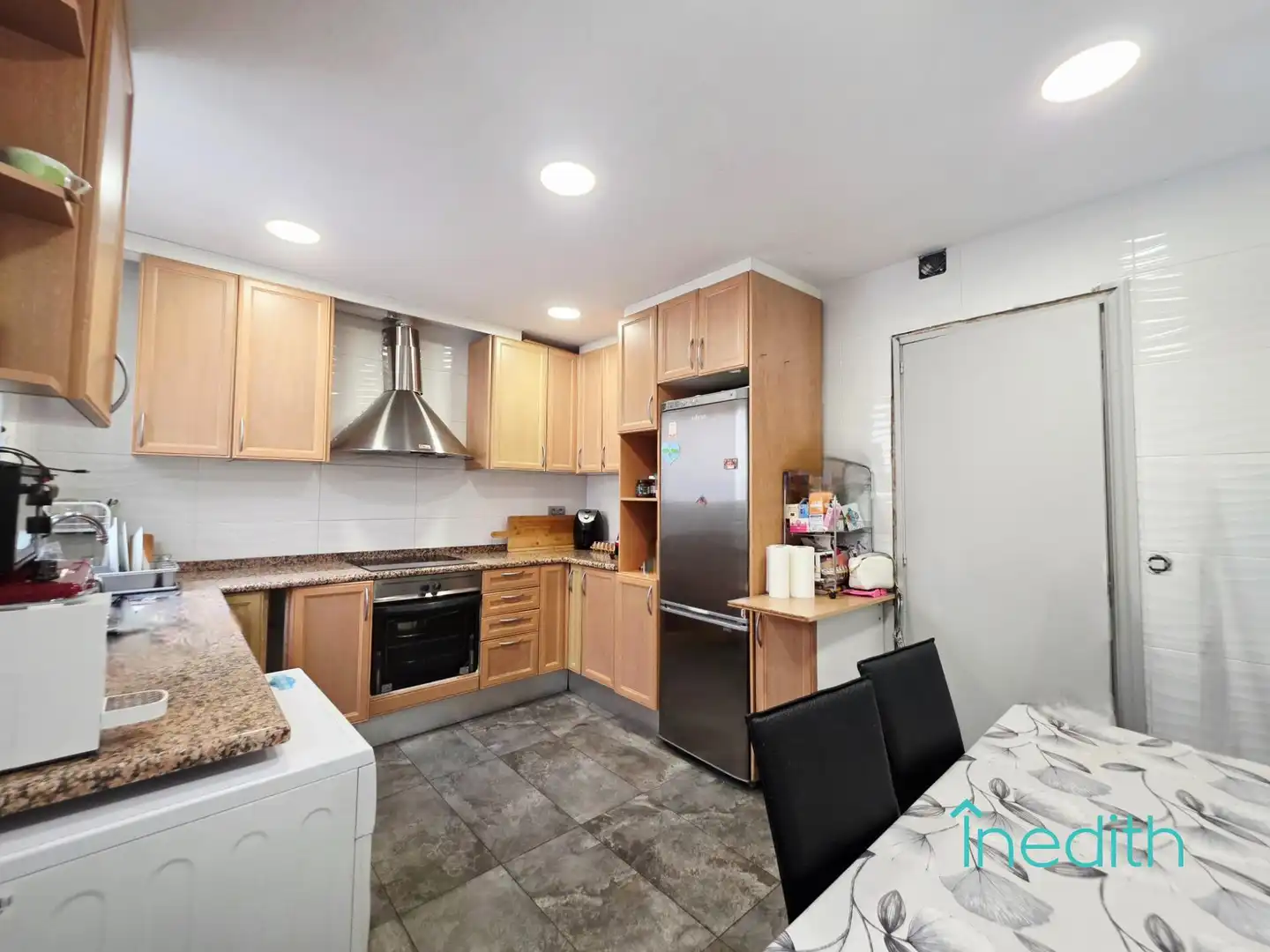 Kitchen of Flat for sale in El Prat de Llobregat  with Air Conditioner, Heating and Terrace