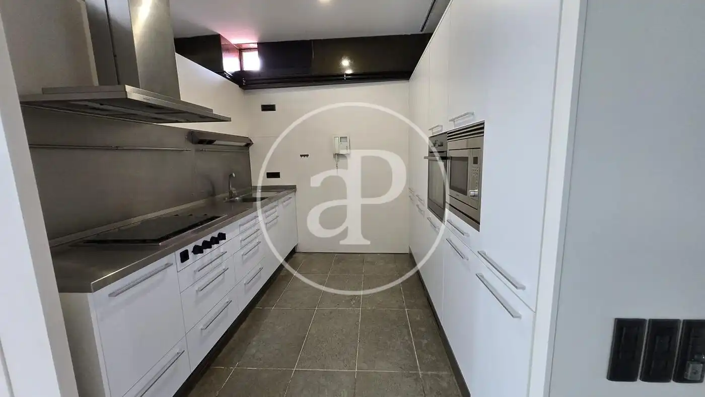 Cocina de Piso de alquiler en Valencia con Aire acondicionado, Calefacción y Terraza