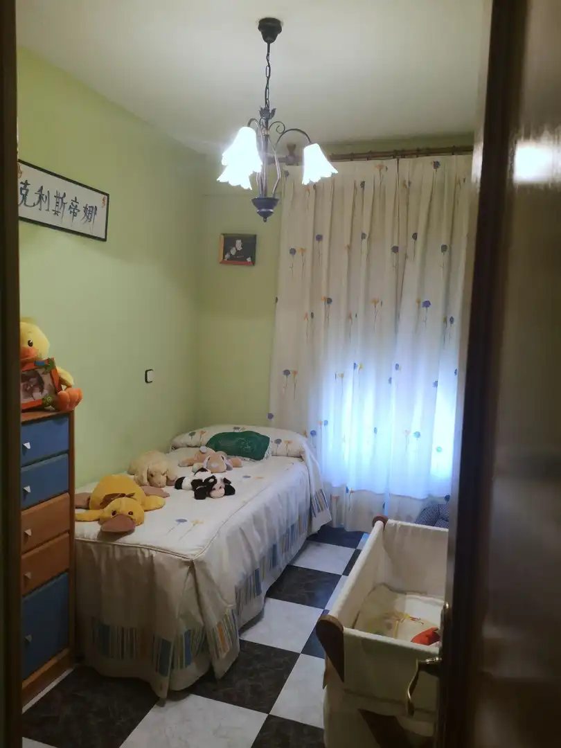 Habitación de Piso en venta en Mondéjar con Aire acondicionado y Calefacción
