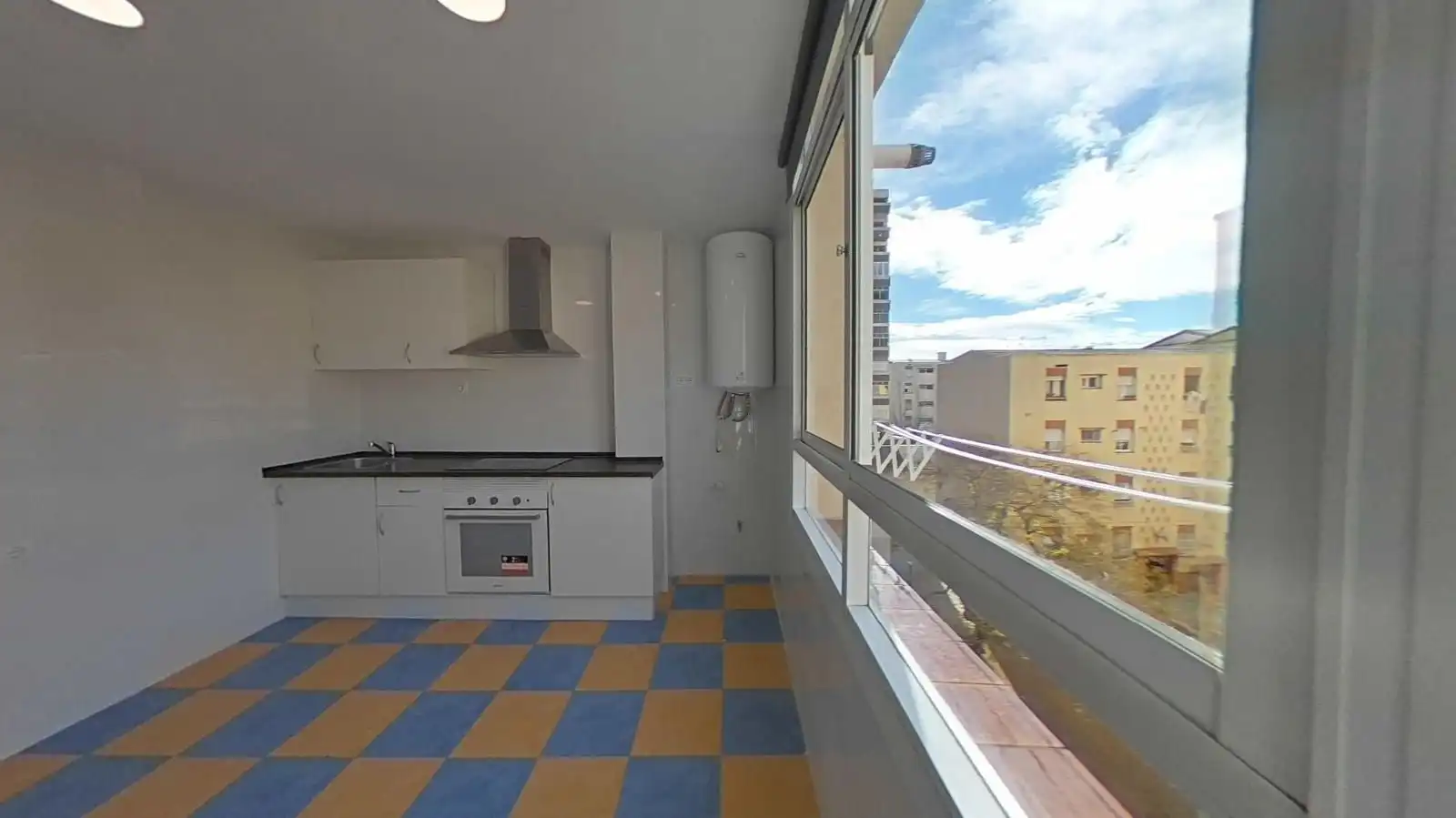 Cuina de Pis en venda en Sabadell amb Parquet