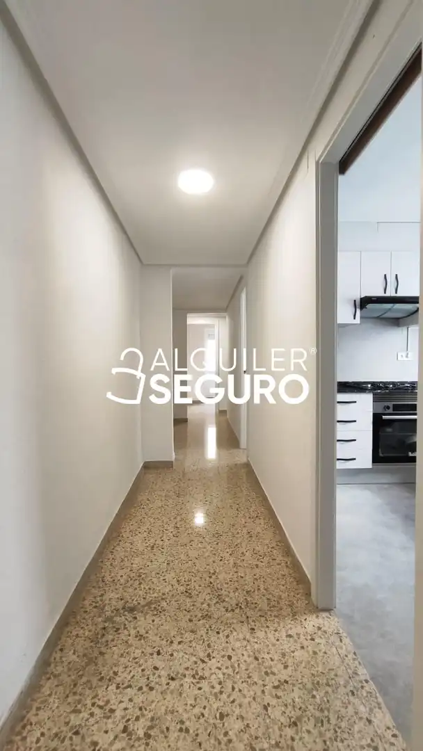 Wohnung zur Miete in Río Escalona , Penya - Roja - Avda. Francia