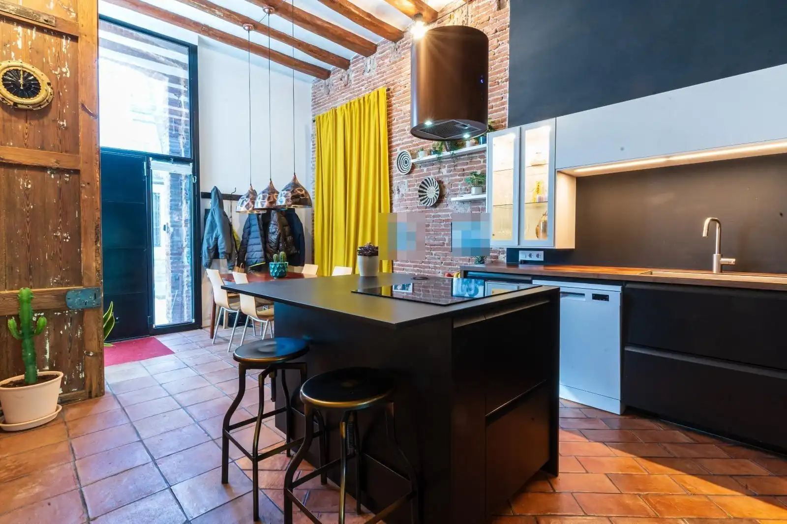 Casa con terraza en venta en Poble, imagen 3