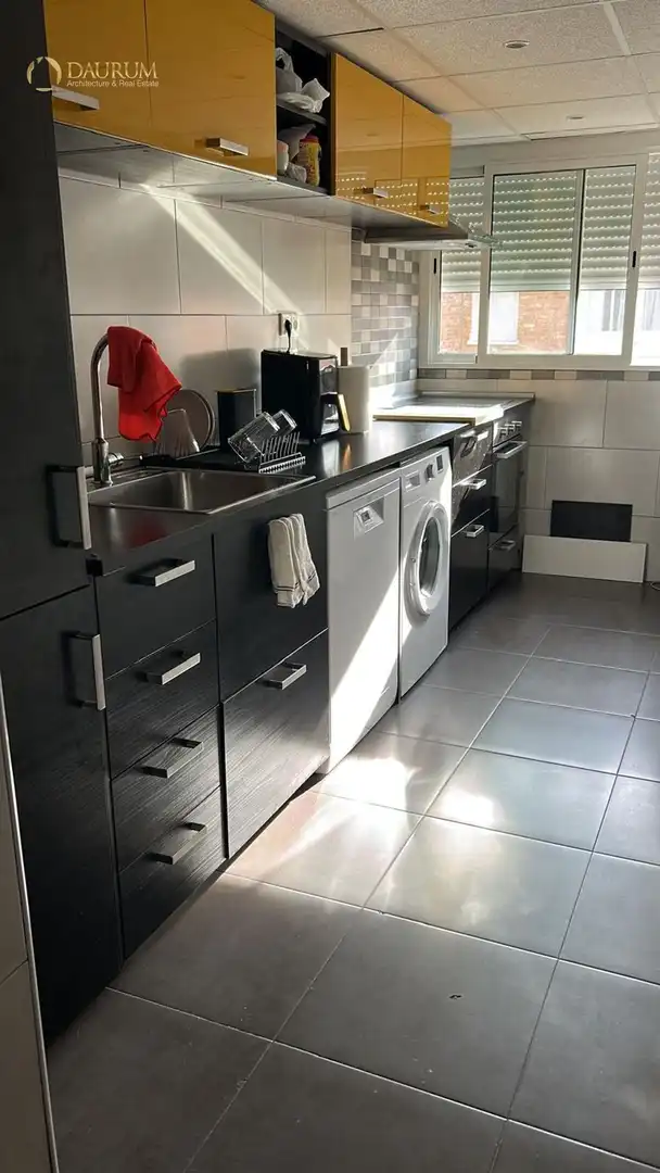Cocina de Piso en venta en Sevilla con Aire acondicionado