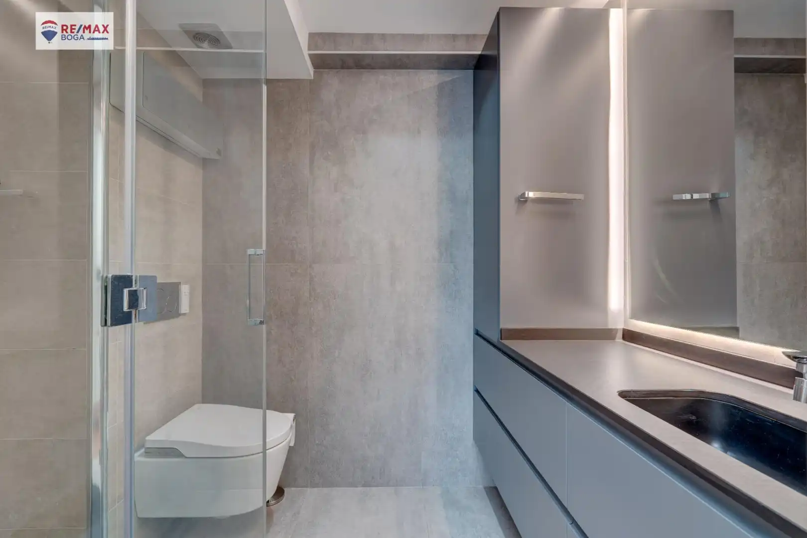 Badezimmer von Wohnung zum Verkauf in Zarautz mit Privatgarten
