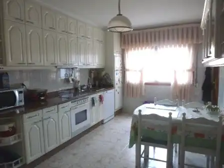 Küche von Wohnung zur untervermieten in Vigo  mit Heizung, Parkett und Möbliert