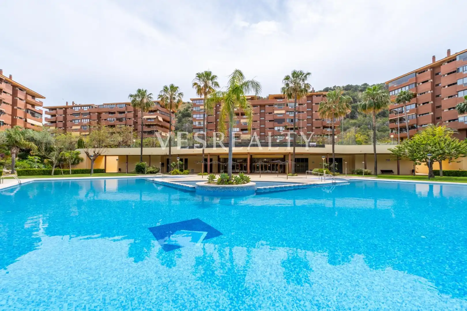 Vista exterior de Pis en venda en Alicante / Alacant amb Aire condicionat, Calefacció i Jardí privat