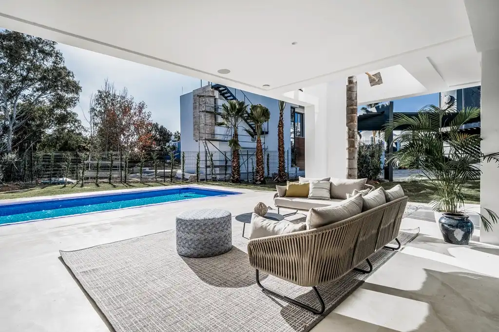 Chalet con piscina en venta en Estepona Pueblo, imagen 7