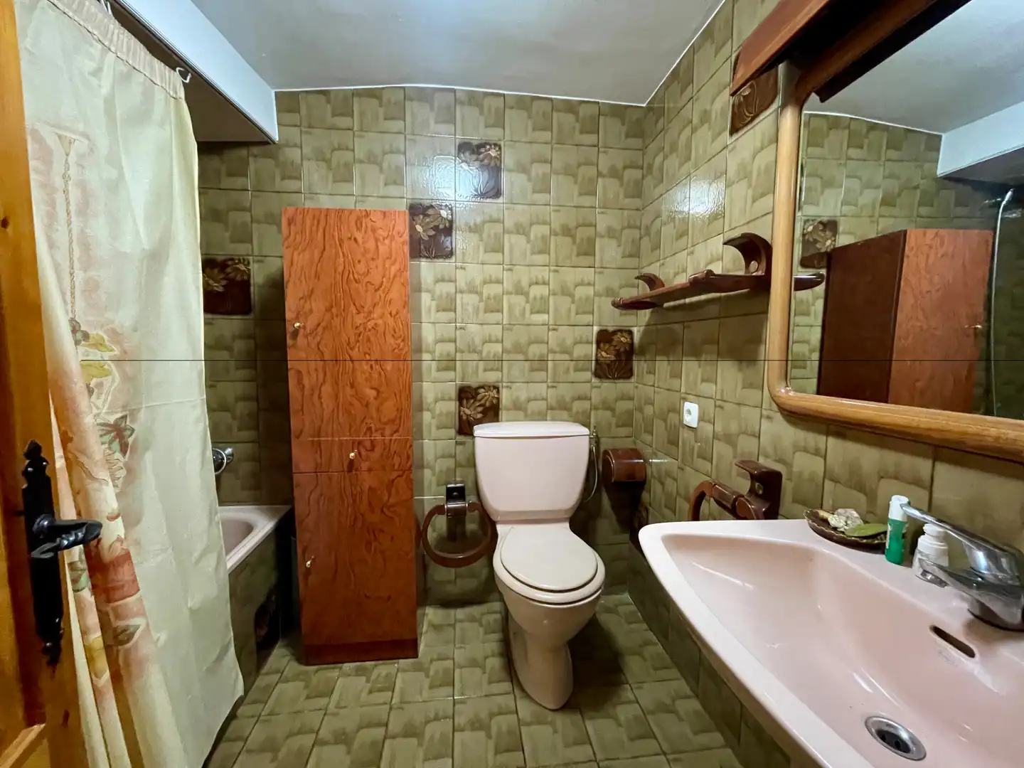 Baño de Ático en venta en Setcases con Calefacción, Terraza y Amueblado