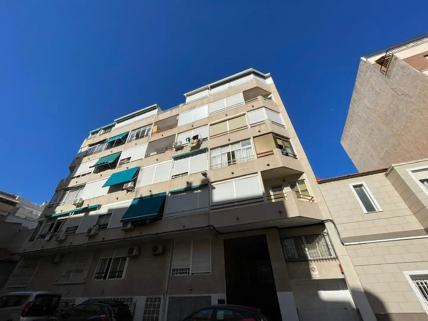 Vista exterior de Estudio en venta en Torrevieja con Terraza y Amueblado
