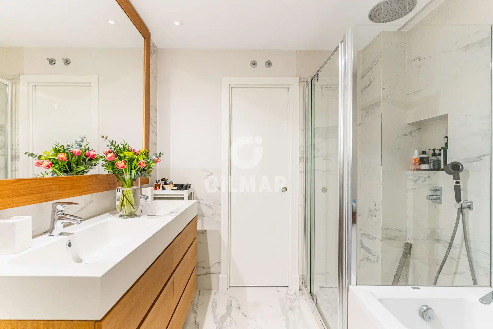 Bathroom of Flat for sale in Madrid  with Heating, Private garden and Swimming Pool