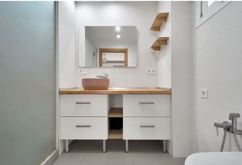 Bany de Apartament en venda en Marbella amb Aire condicionat, Terrassa i Moblat