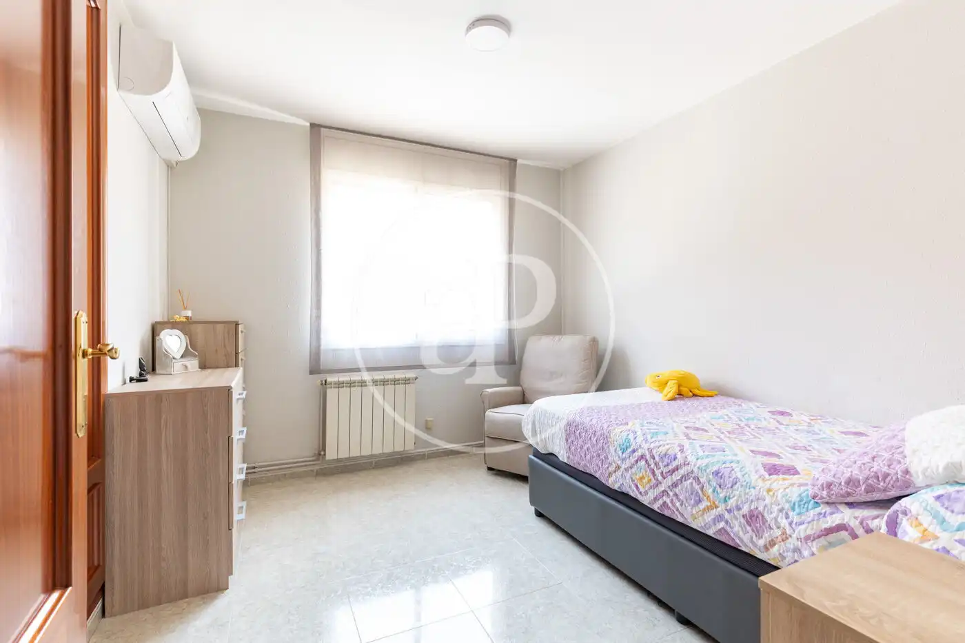 Dormitori de Casa adosada en venda en Rubí amb Aire condicionat, Calefacció i Terrassa