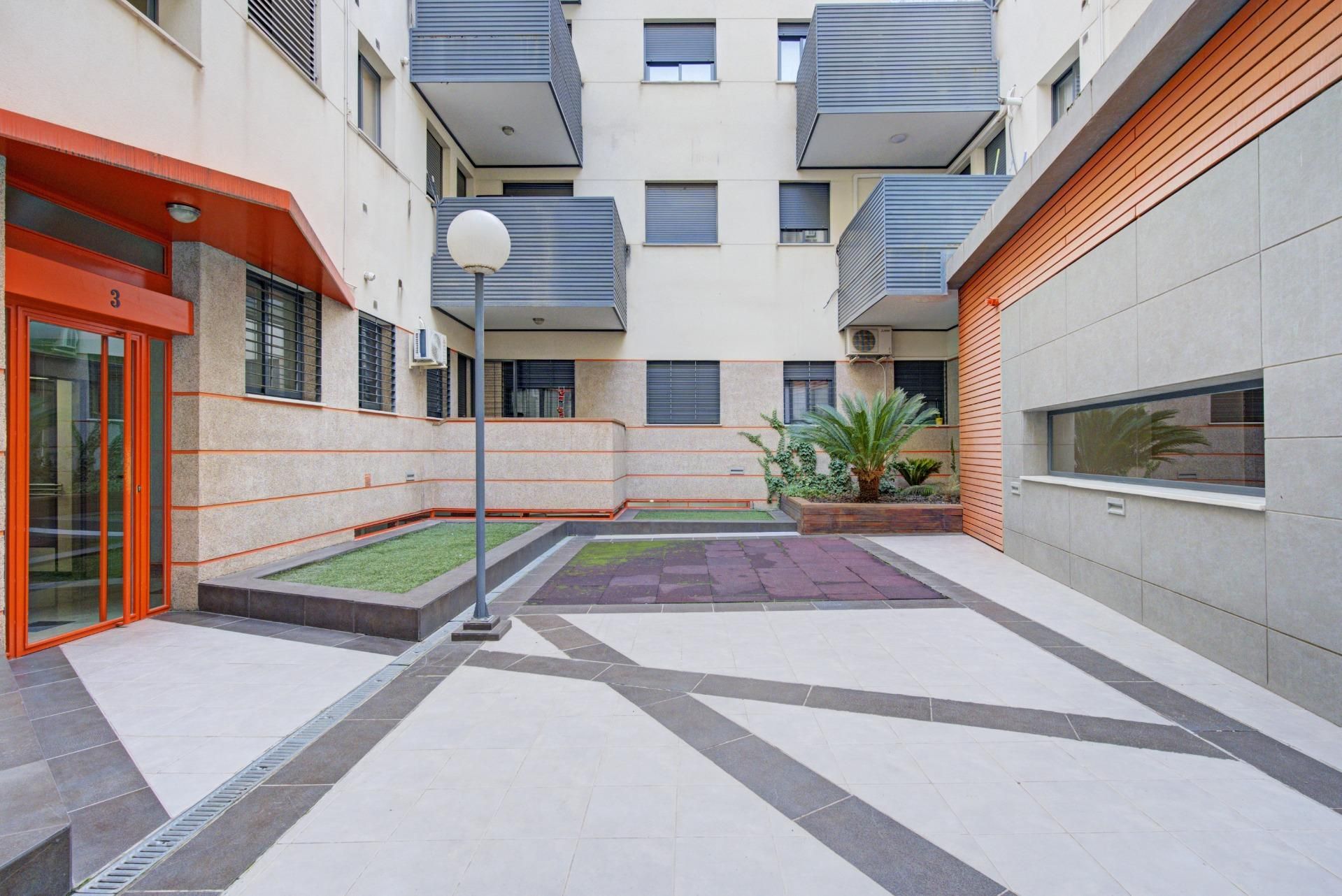 Vista exterior de Àtic en venda en Maracena amb Aire condicionat, Terrassa i Traster