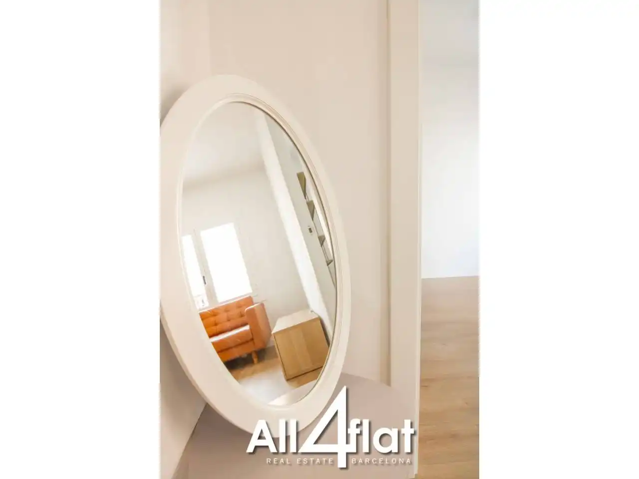 Bedroom of Flat for rent in Barcelona  with Air Conditioner and Alarm