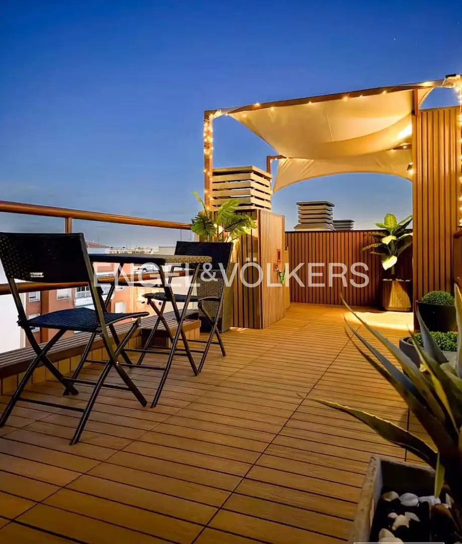Penthouse with lift for sale in Calle de Blasco de Garay