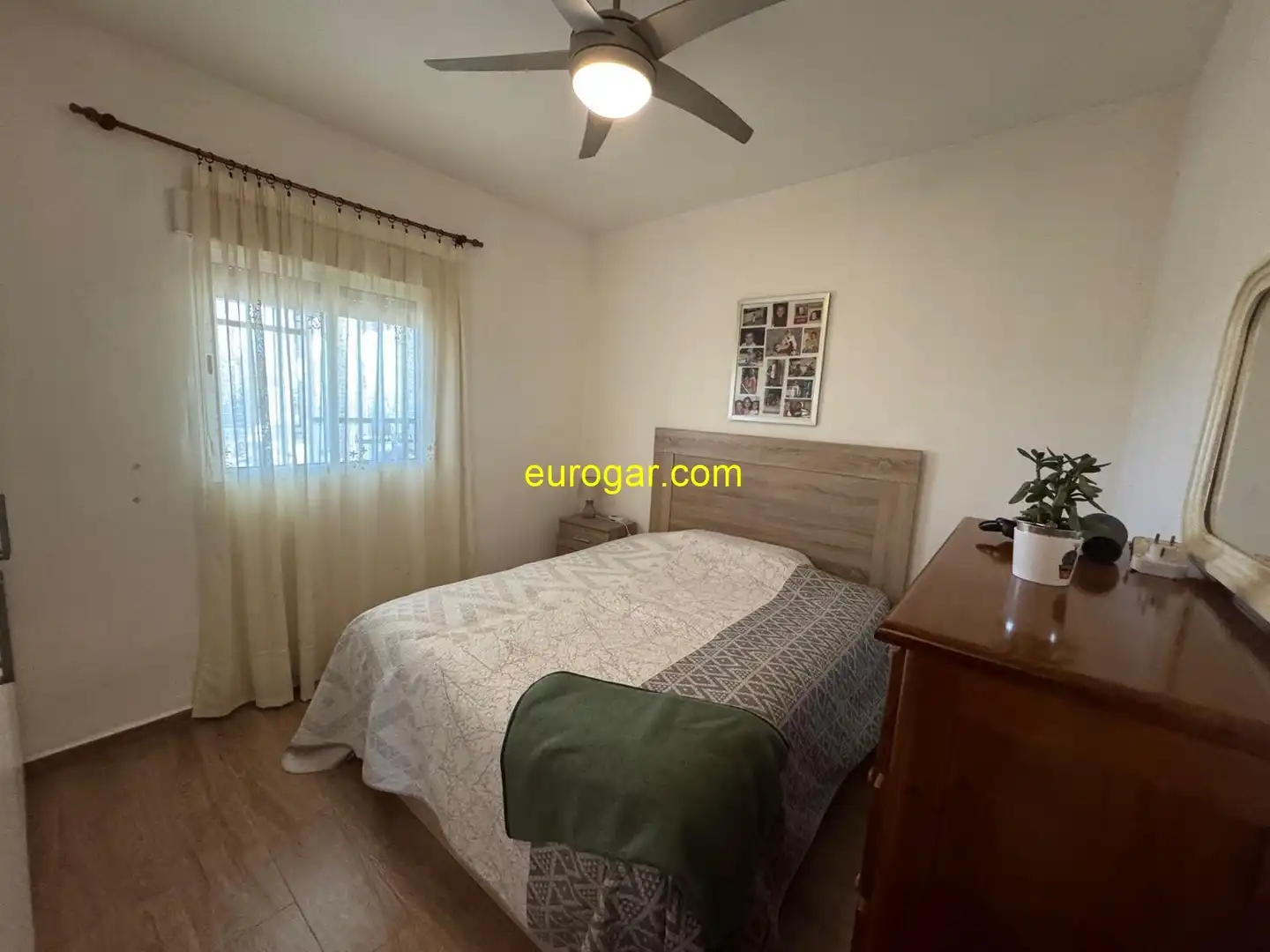 Habitación de Casa o chalet en venta en Chiva con Jardín privado, Terraza y Trastero