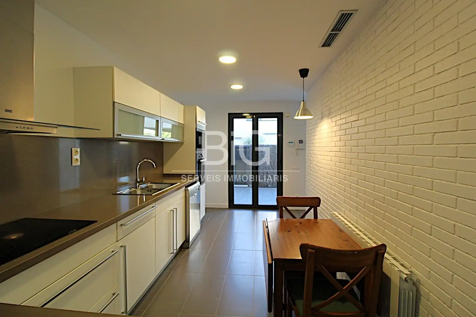 Cocina de Casa o chalet en venta en Mataró con Aire acondicionado, Calefacción y Jardín privado