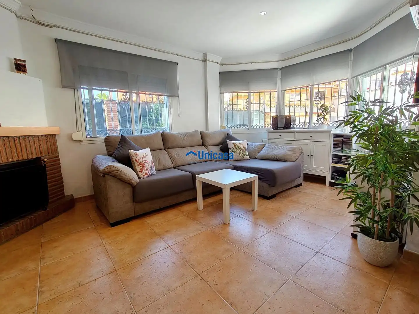 Sala d'estar de Casa adosada en venda en Málaga