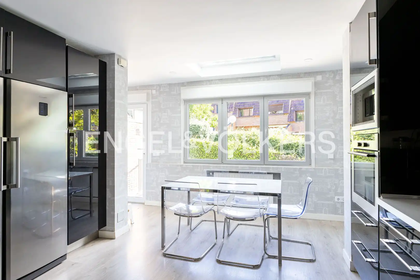 Vista exterior de Casa o chalet en venta en La Moraleja con Aire acondicionado, Calefacción y Jardín privado