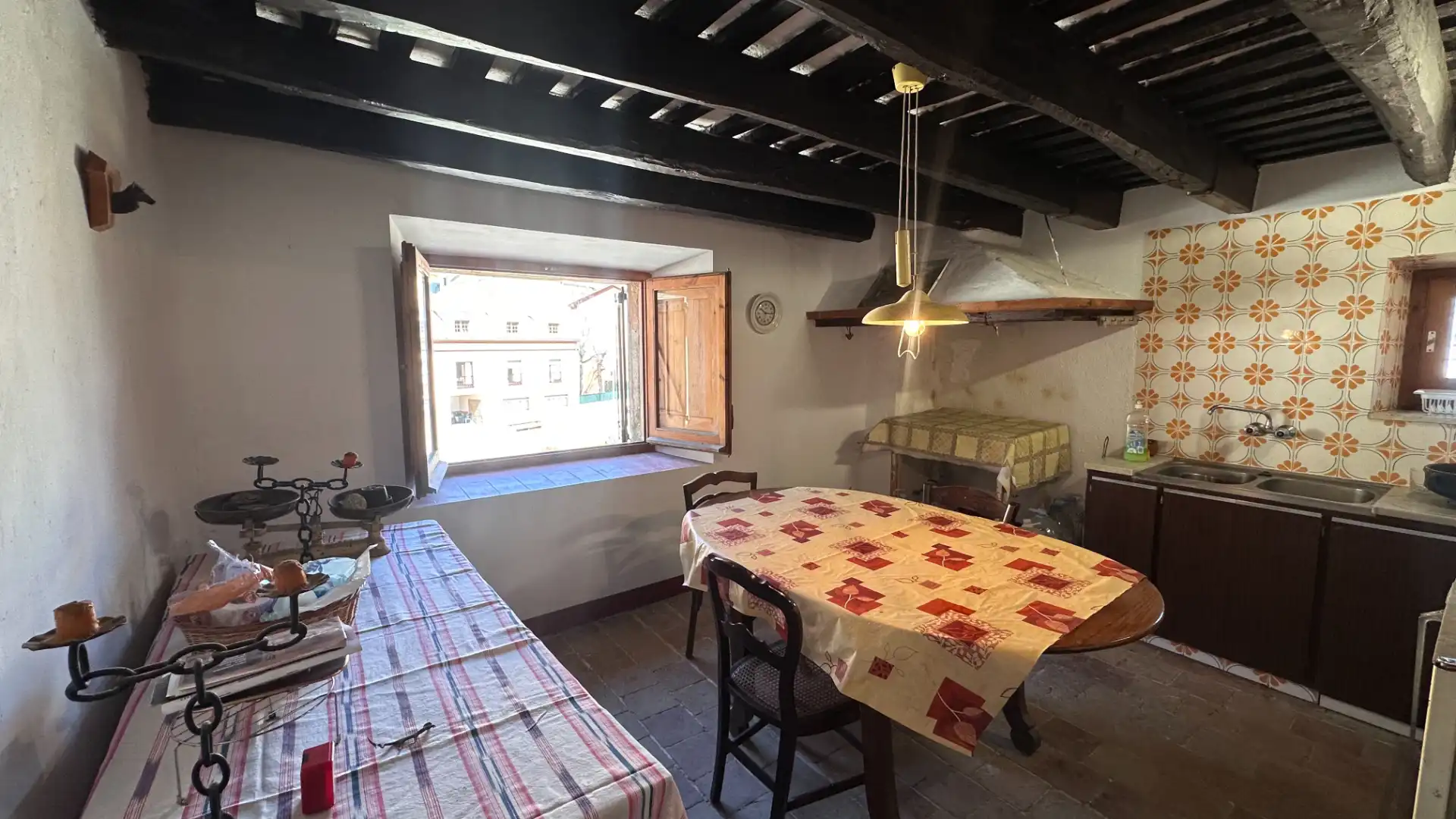 Cuina de Casa adosada en venda en Vidrà amb Traster, Moblat i Forn