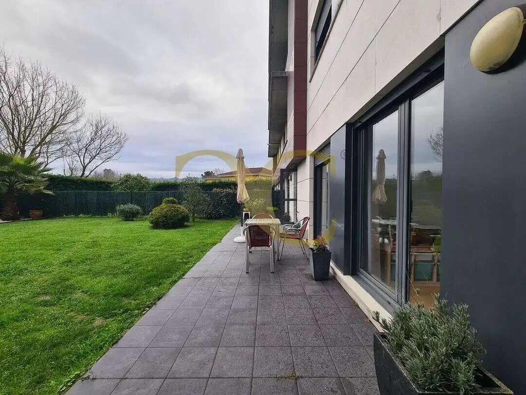 Terrasse von Wohnung zum Verkauf in Oviedo  mit Heizung, Privatgarten und Terrasse