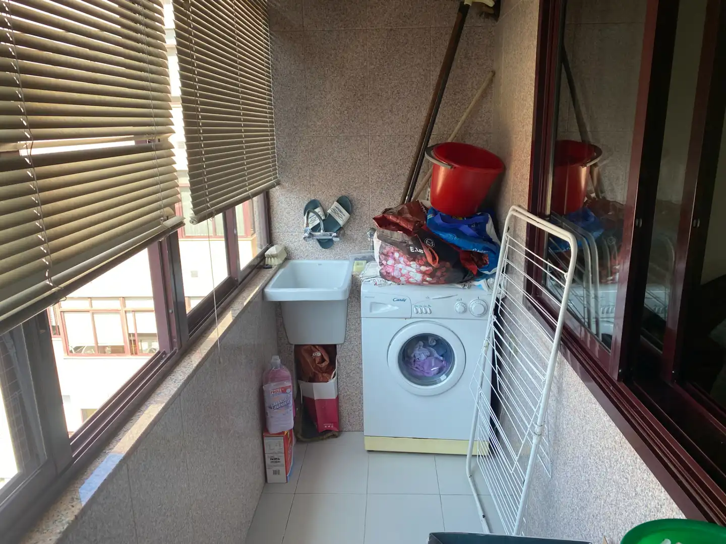 Terraza de Apartamento en venta en Vigo  con Calefacción, Parquet y Trastero
