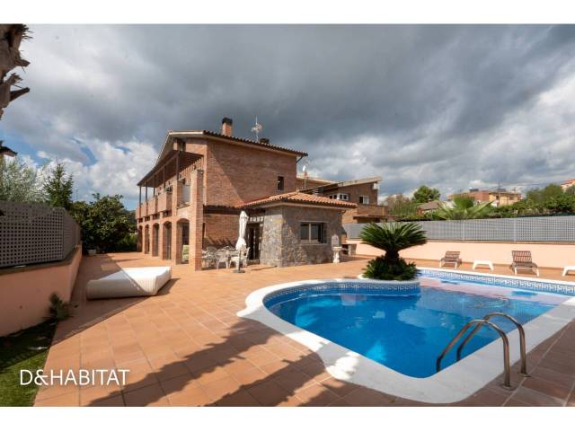 Casa-chalet en Venta en Viladecavalls