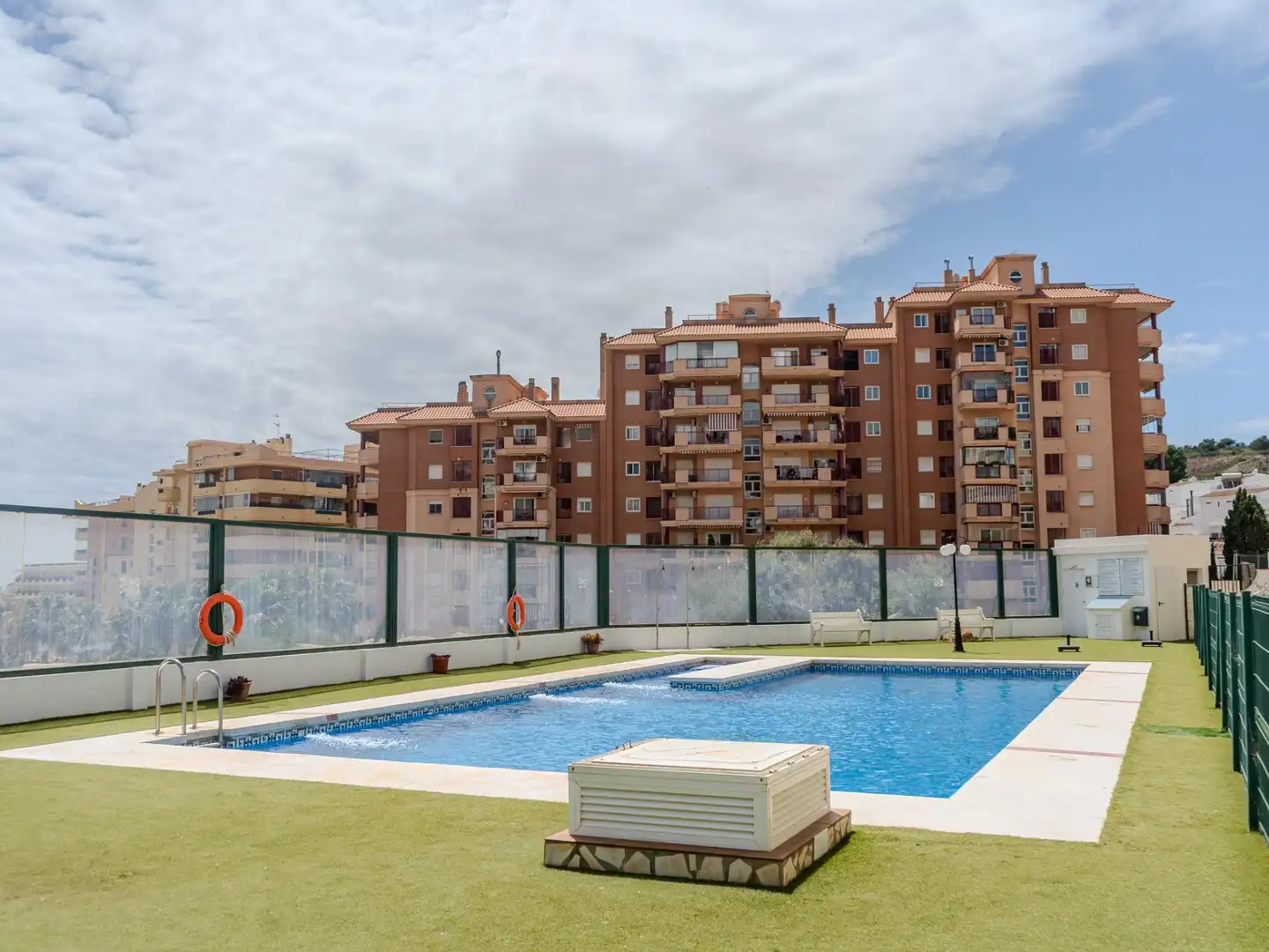 Piscina de Estudi en venda en Fuengirola amb Aire condicionat, Terrassa i Balcó