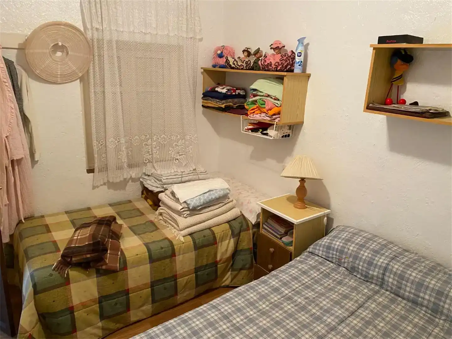 Dormitori de Casa adosada en venda en Abrucena amb Parquet i Moblat