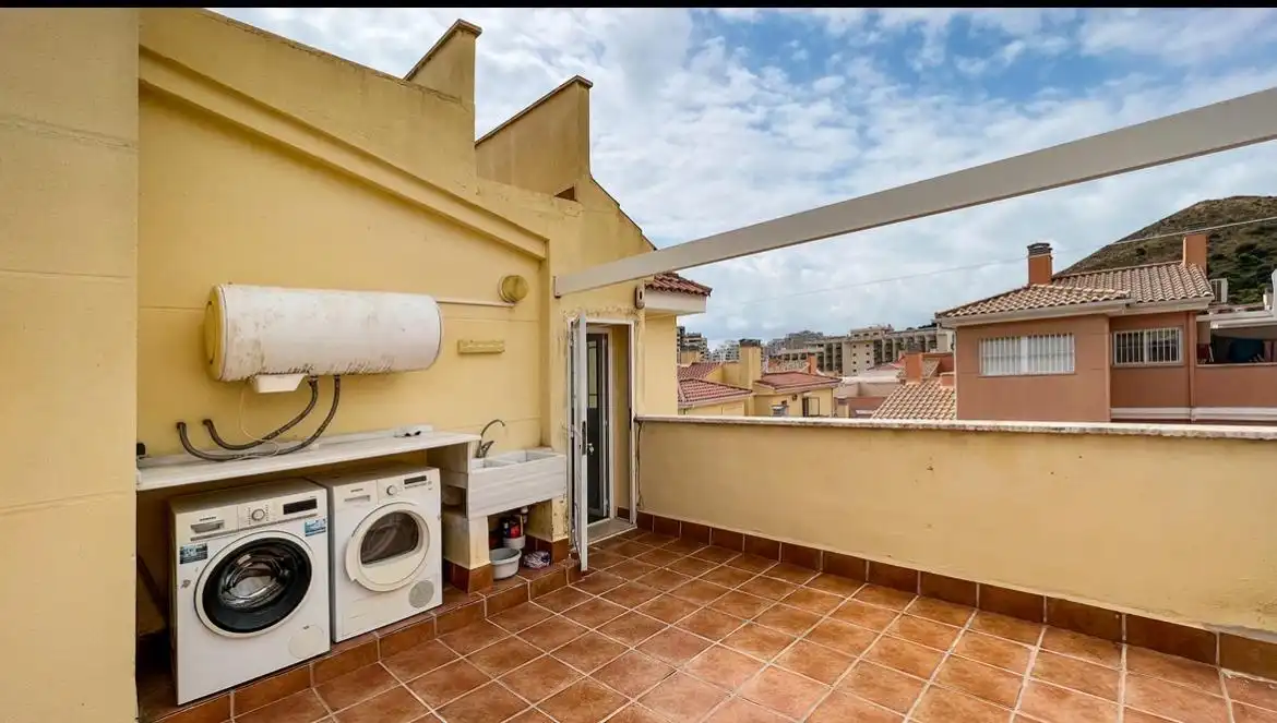 Casa adosada de alquiler en Calle farigola, Racó
