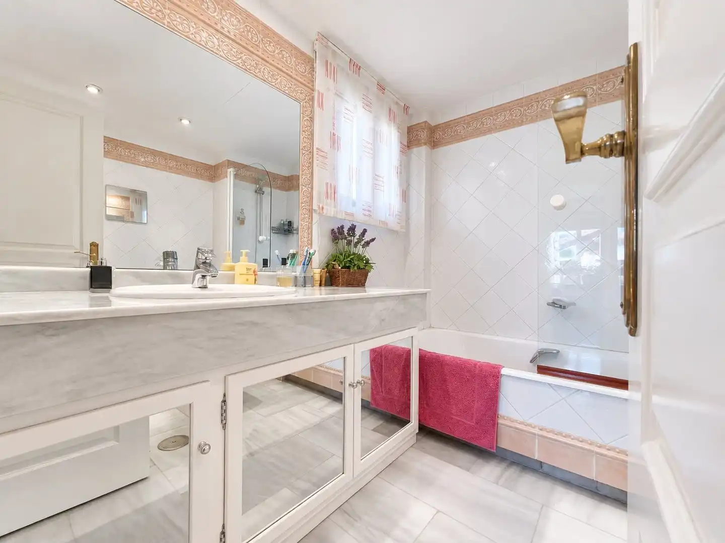 Baño de Piso en venta en Elviria - Cabopino