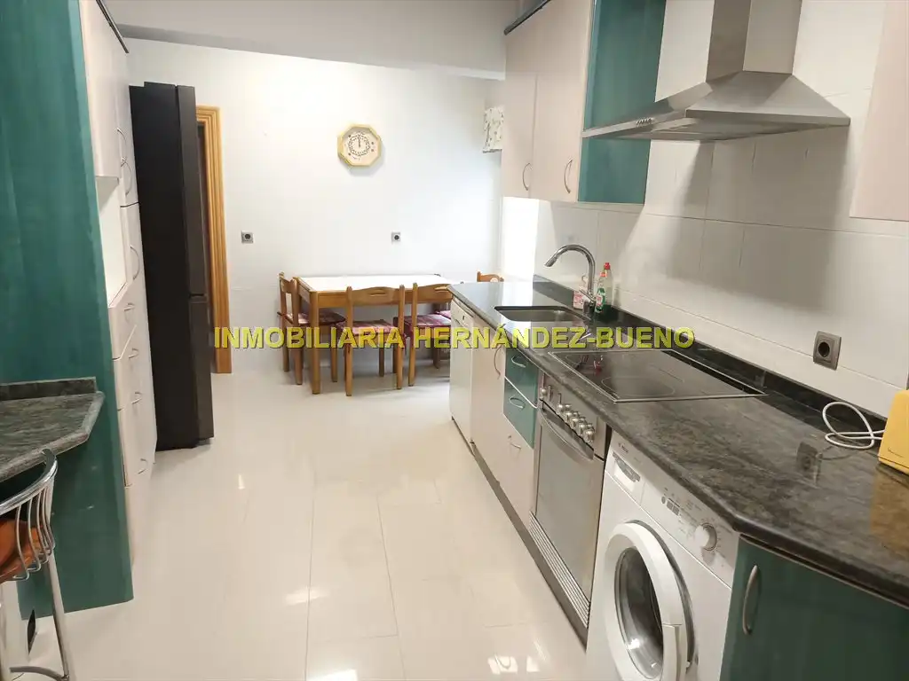 Cocina de Piso de alquiler en Salamanca con Calefacción, Amueblado y Balcón