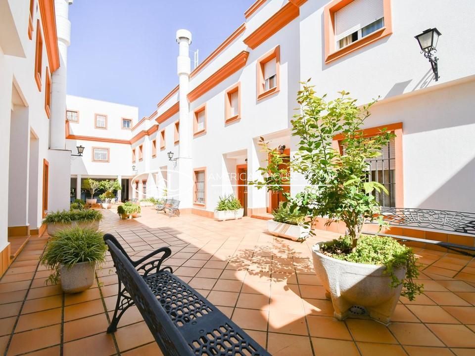 Exterior view of House or chalet for sale in Chiclana de la Frontera  with Air Conditioner, Terrace and Storage room