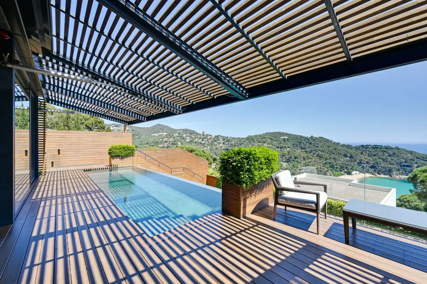 Terrasse von Haus oder Chalet zum Verkauf in Lloret de Mar mit Klimaanlage, Heizung und Privatgarten