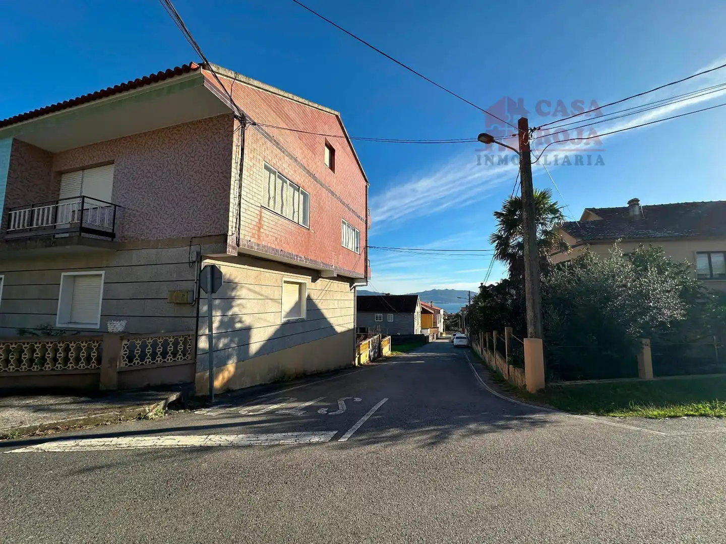 Vista exterior de Casa o xalet en venda en Cangas  amb Calefacció, Terrassa i Traster