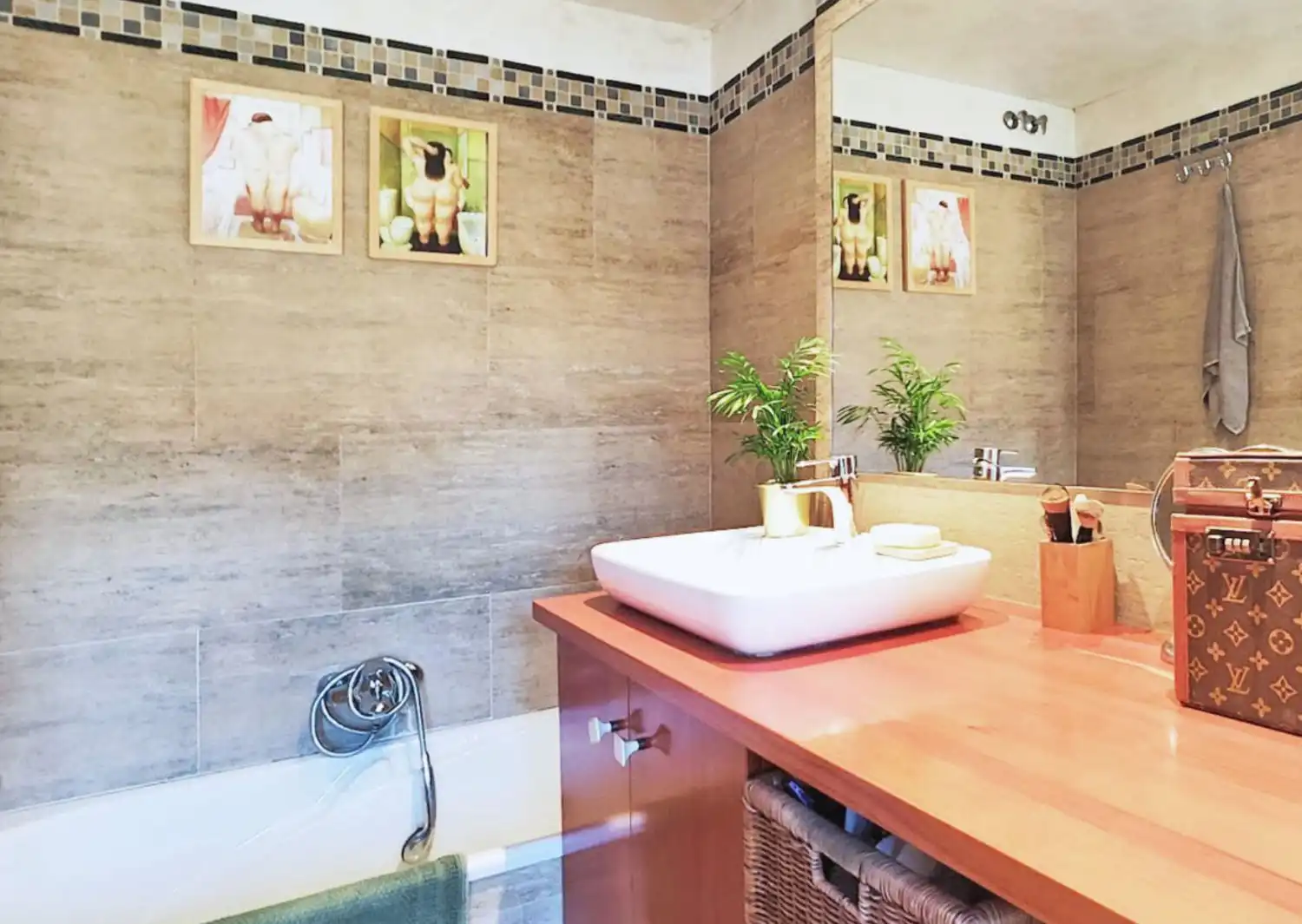 Bany de Casa o xalet en venda en Benicasim / Benicàssim amb Aire condicionat, Calefacció i Jardí privat
