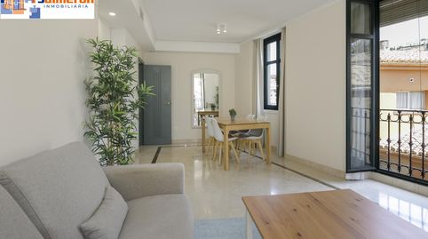 Foto 4 de Apartament en venda a Calle Gran Vía de Colón #46 4º, Centro - Sagrario, Granada Capital