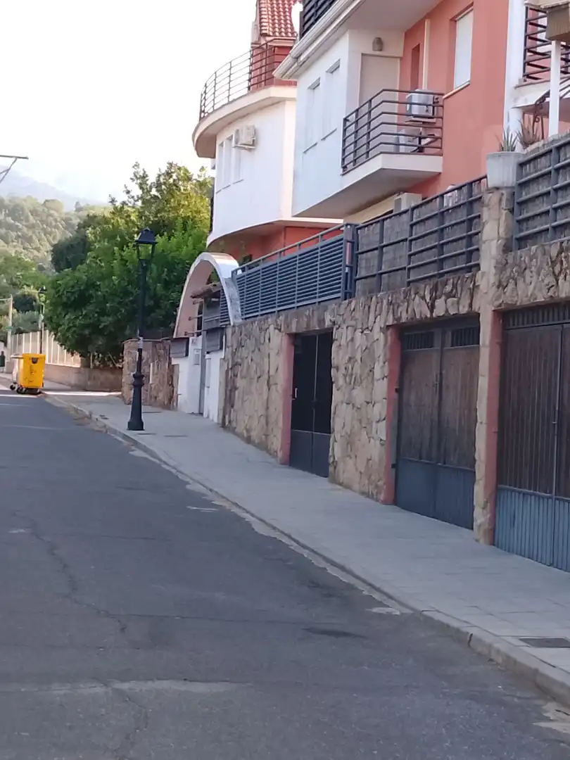 Vista exterior de Garatge en venda en Candeleda