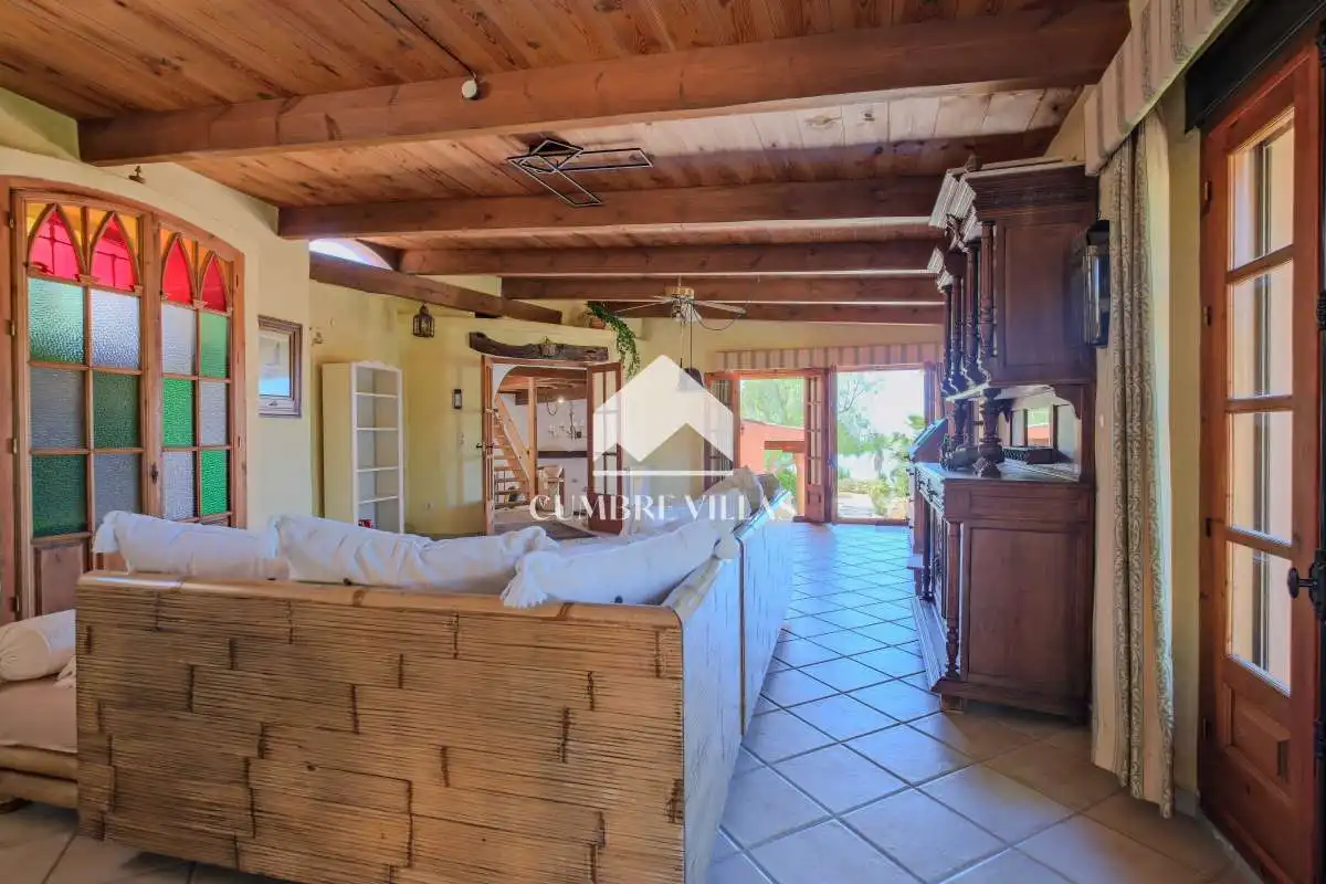 Sala de estar de Finca rústica en venta en Almuñécar con Jardín privado, Terraza y Trastero