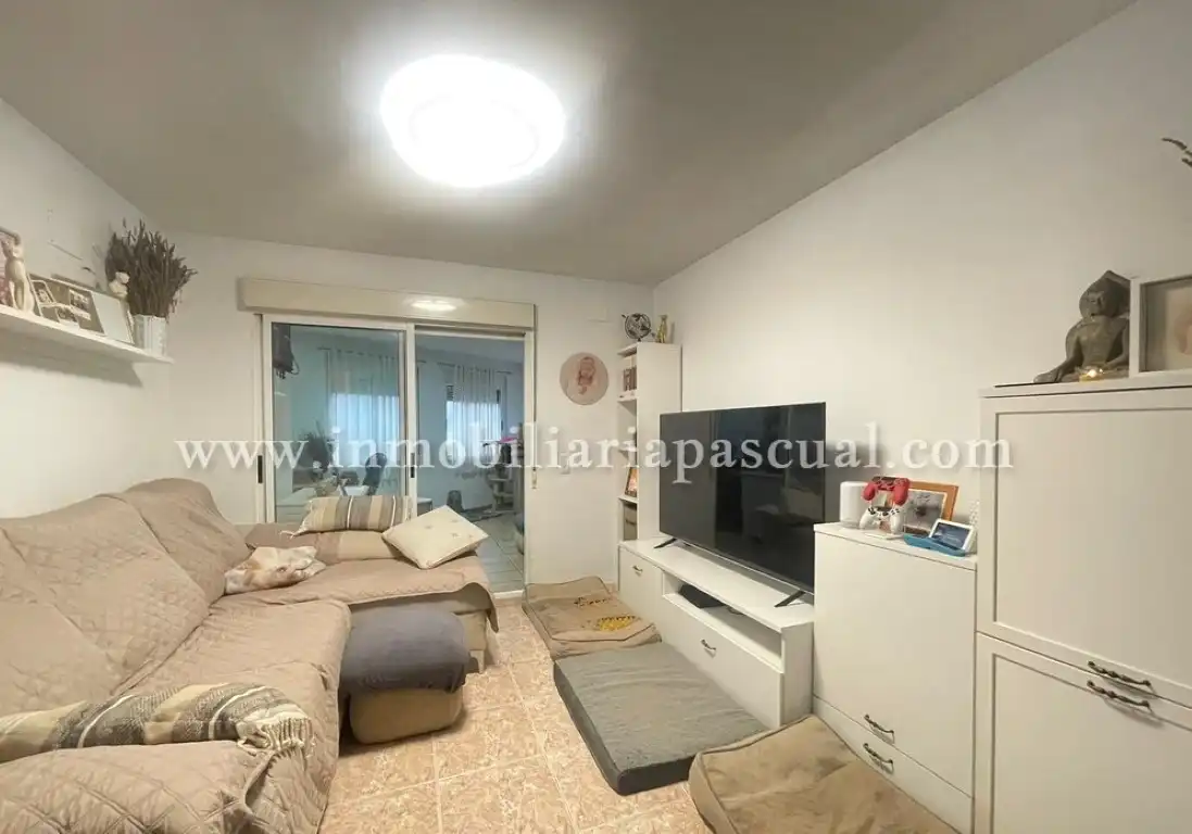 Sala d'estar de Casa o xalet en venda en Beniarrés amb Aire condicionat, Terrassa i Traster