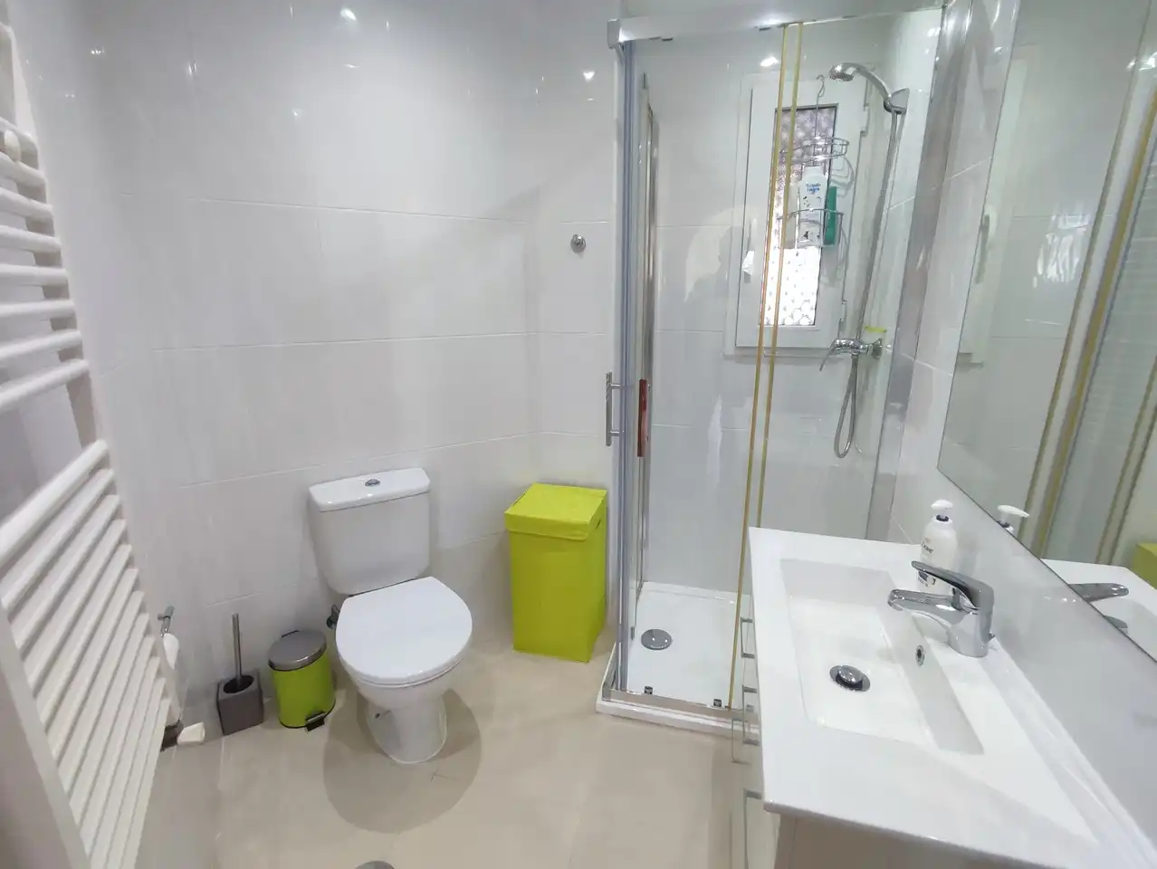 Badezimmer von Wohnungen zum Verkauf in Murcia