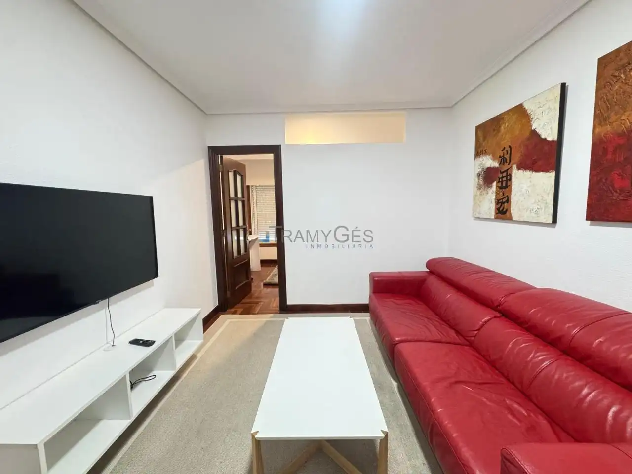 Sala d'estar de Pis de lloguer en Vigo  amb Calefacció i Moblat