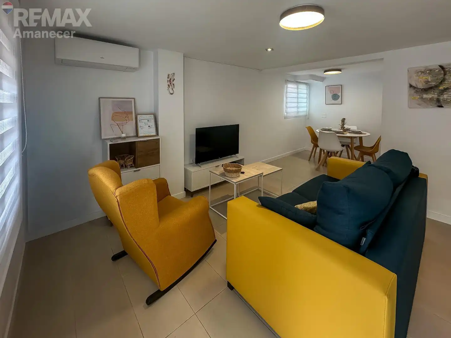 Terraced house with terrace for sale in Carrer AVINYO, imagen 4