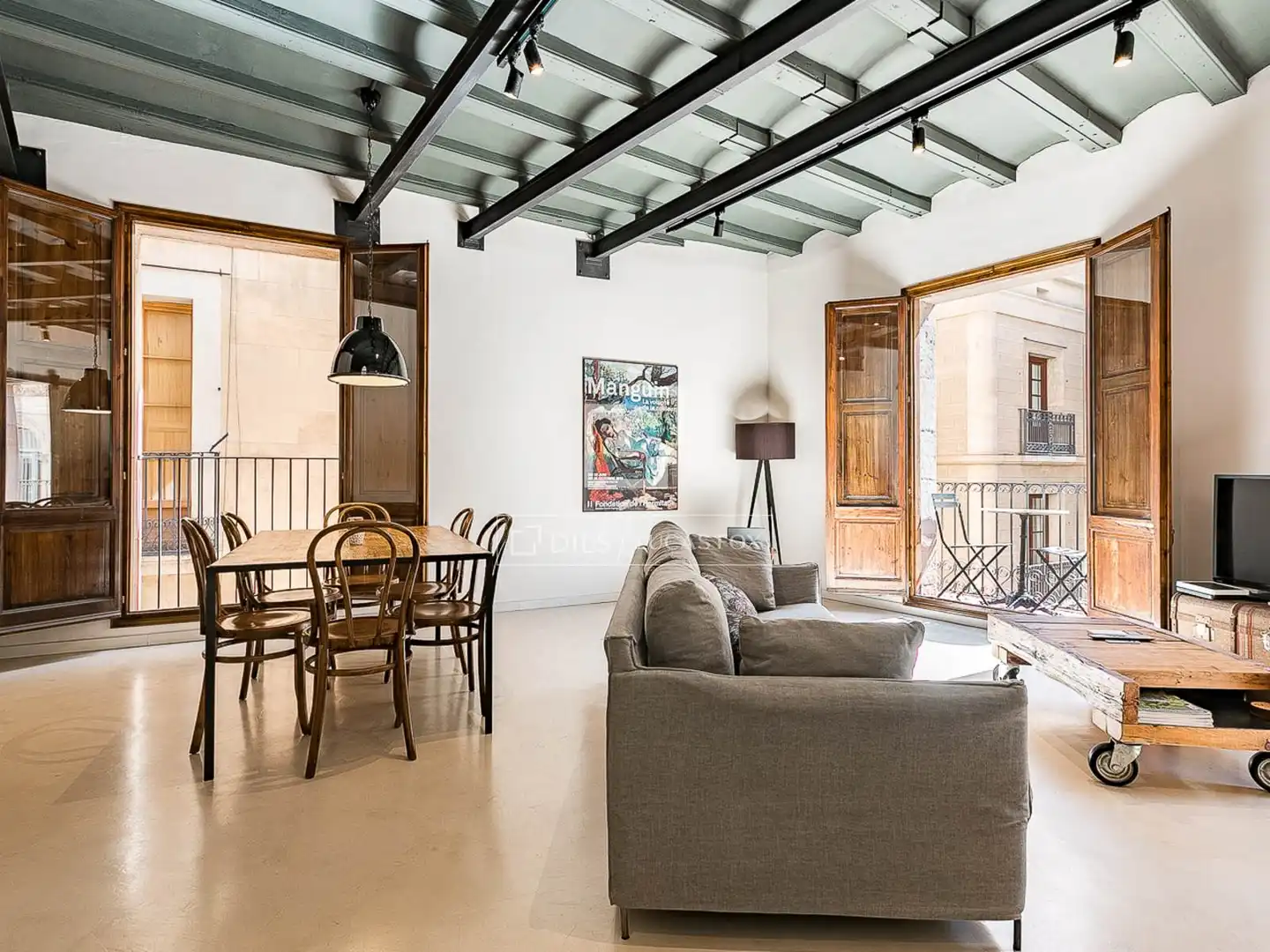 Wohnzimmer von Wohnung zum Verkauf in Barcelona mit Klimaanlage, Heizung und Möbliert